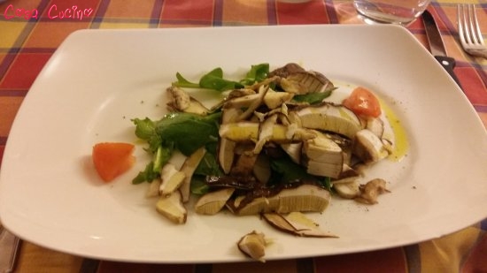 antipasto di pomodori e funghi