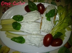 vaschette di sedano ai formaggi