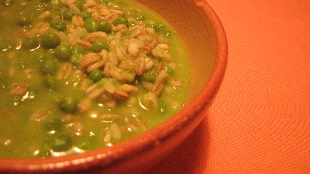zuppa d'orzo e piselli