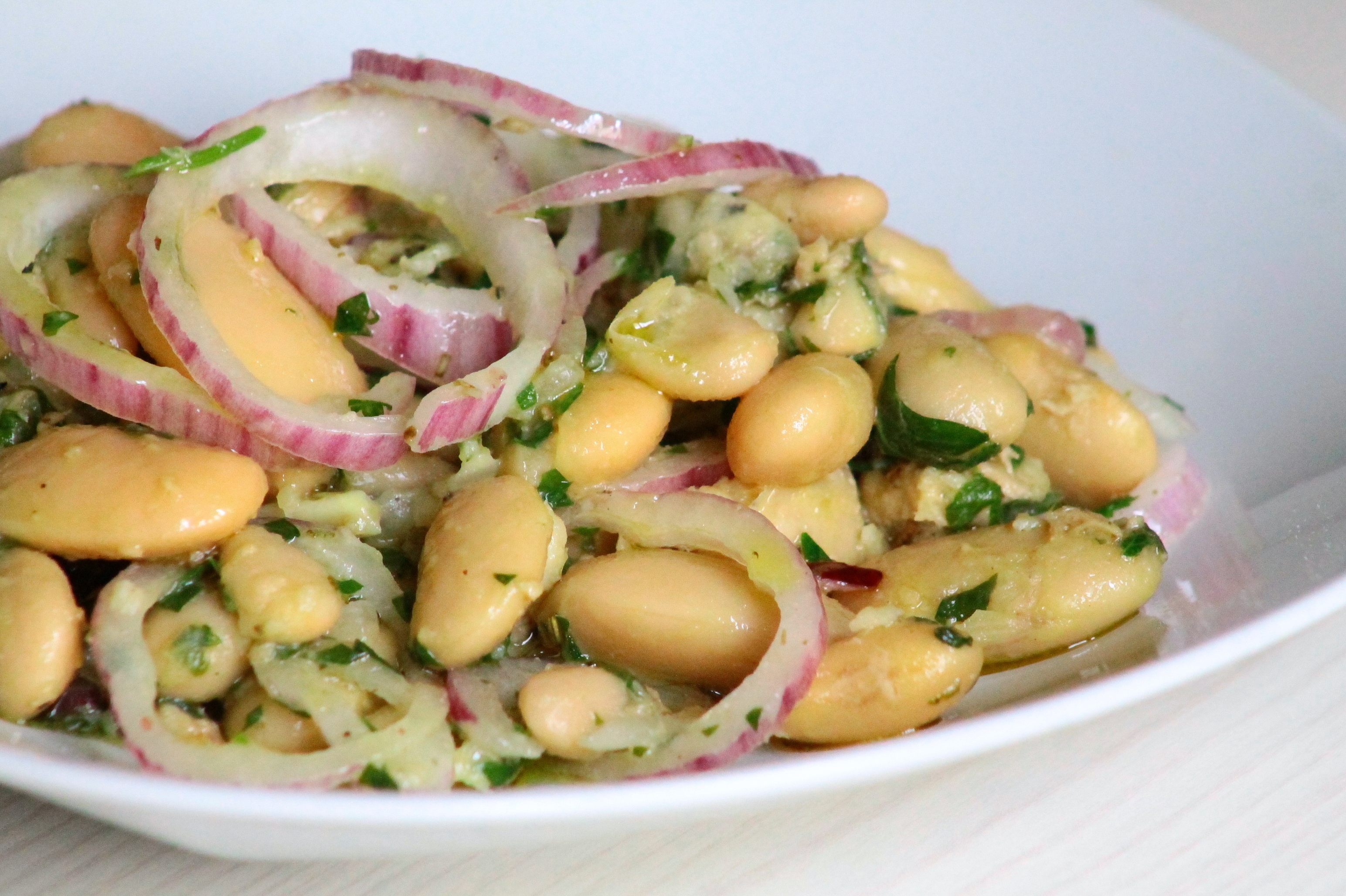 fagioli con prezzemolo e cipolle